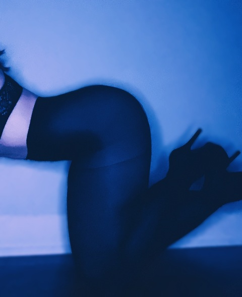 View hertsnicole OnlyFans content for free 

 picture 2