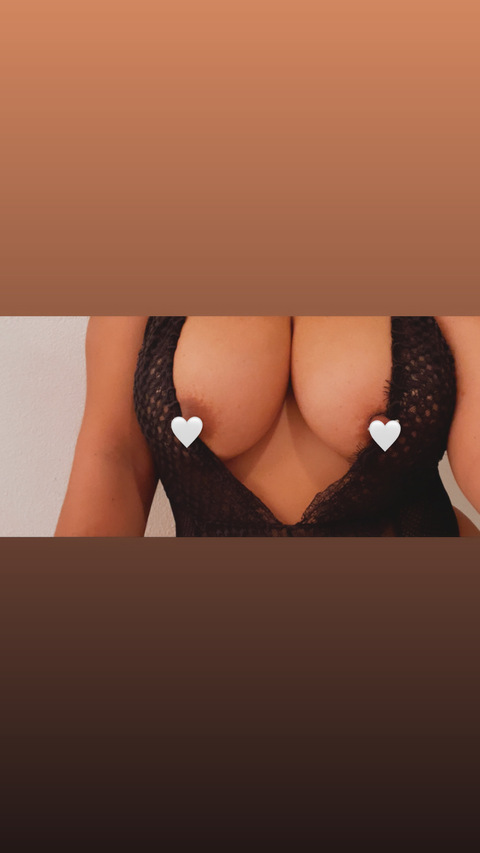 heyitstay69 OnlyFans Leaked (12 Photos and 2 Videos) 

 picture 2