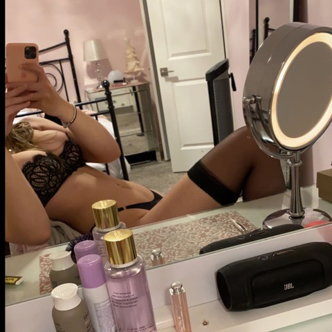 View heyitzhailey OnlyFans content for free 

 picture 2