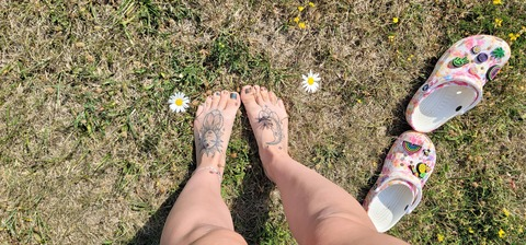 View hippietoes21 OnlyFans videos and photos for free 

 picture 2
