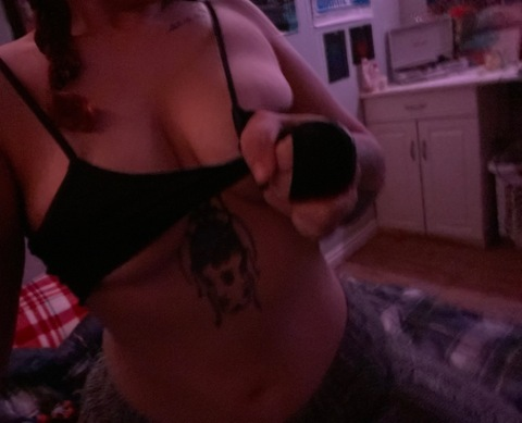 hippyblood (emma 🐝) OnlyFans Leaked Pictures and Videos 

 picture 2