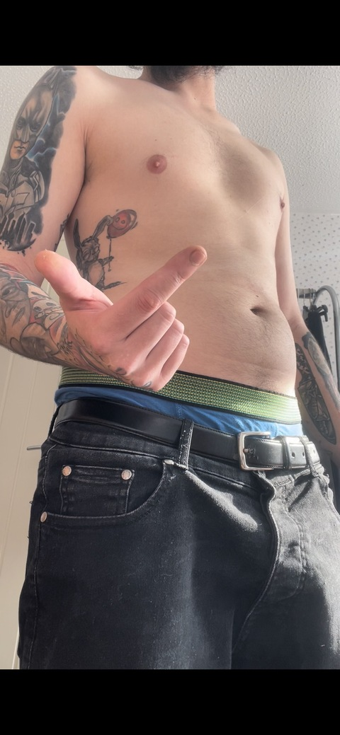 @hobbitman420 leak Onlyfans videos for free 

 picture 2