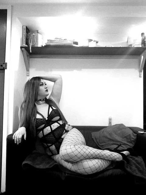 View hoe_alt (ThatAltHoe) OnlyFans 545 Photos and 179 Videos leaked 

 picture 2
