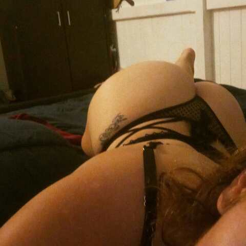 View holly.banks99 OnlyFans content for free 

 picture 2