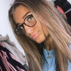 hollyallen (Holl) OnlyFans Leaked Videos and Pictures 

 picture 1