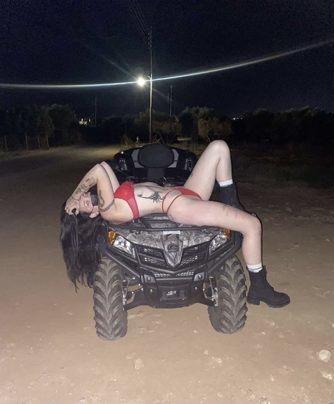 hollyjessie (Holly) OnlyFans Leaked Content 

 picture 2