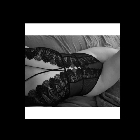 honey.bee7 OnlyFans Leaks (111 Photos and 7 Videos) 

 picture 2