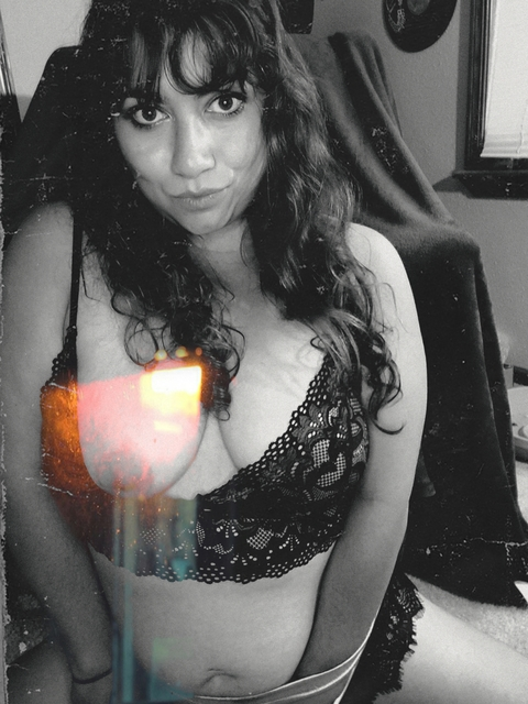 View honey_blaire13 (Blaire💋💦🌌) OnlyFans 47 Photos and 9 Videos leaked 

 picture 2