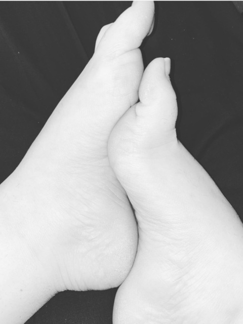 View honey_bunny2812 OnlyFans content for free 

 picture 2