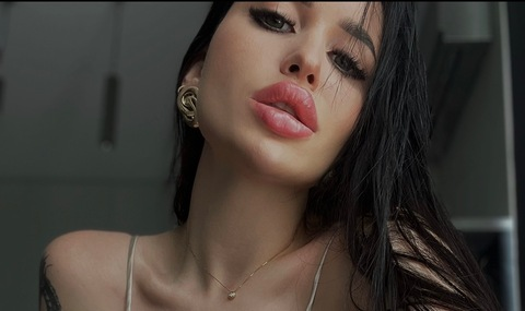 Onlyfans leak honeyaly 

 picture 2
