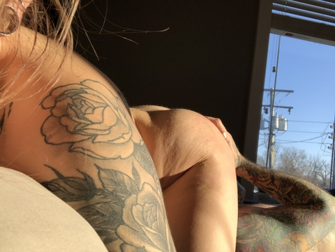 View honeybee4598 OnlyFans content for free 

 picture 2