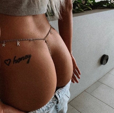 @honeybreeza leak Onlyfans videos and photos for free 

 picture 2