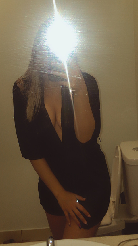 View 𝓒𝓪𝓻𝓪𝓶𝓮𝓵_𝓱𝓸𝓷𝓮𝔂𝔂𝔂𝔂 (honeyyyy_92) OnlyFans 10 Photos and 1 Videos leaked 

 picture 2