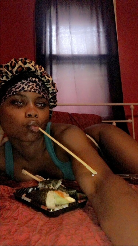 View hoodprincess22 (TherealLashay___J) OnlyFans 4 Photos and 3 Videos for free 

 picture 2