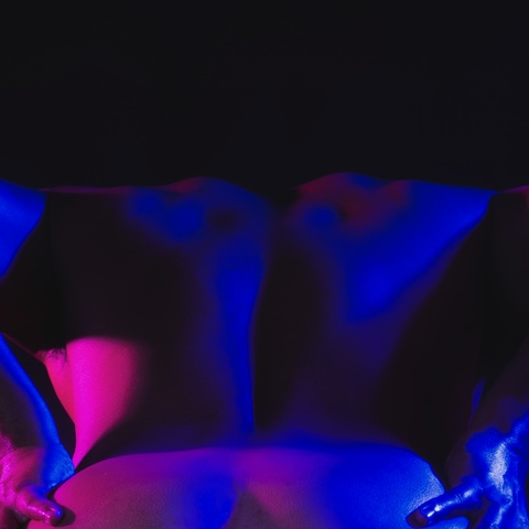 View hopresenting OnlyFans content for free 

 picture 2