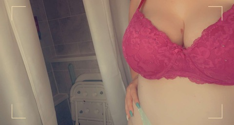 horny.thing.xoxox (Hornythingxoxox) OnlyFans Leaked Content 

 picture 2