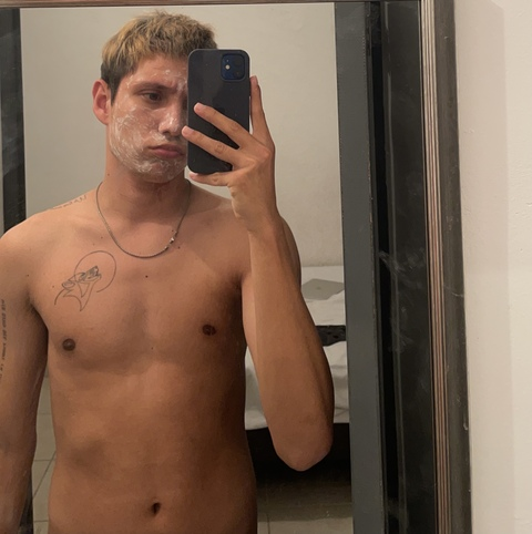 hotboylatino18 (Hot Boy Latino 18) free OnlyFans Leaks 

 picture 2