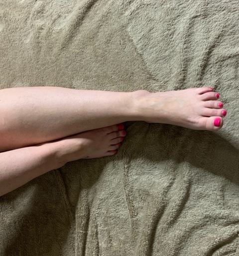 Onlyfans leaks hotmomstella 

 picture 2