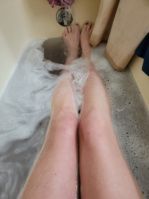 hotwife40 OnlyFans Leaked 

 picture 2