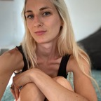 hotwifejulienyc (Hotwifejulienyc) OnlyFans Leaked Content 

 picture 1