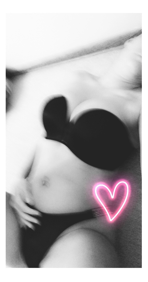 Download hotytownbarwench OnlyFans videos and photos free 

 picture 2