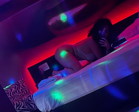 how2disappear (How2disappear) OnlyFans Leaked Content 

 picture 2