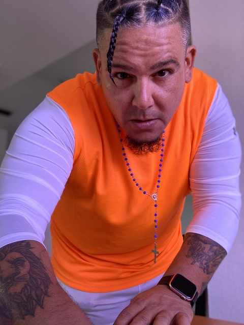 View Christian Santacruz (hthcbizzyelcuko) OnlyFans 1 Photos and 0 Videos leaked 

 picture 2