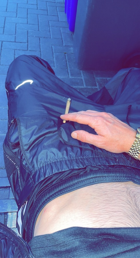 Onlyfans free hungtrackielad 

 picture 2