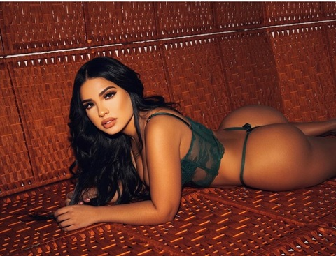 iameileen (Eileen Goris) OnlyFans Leaked Content 

 picture 2