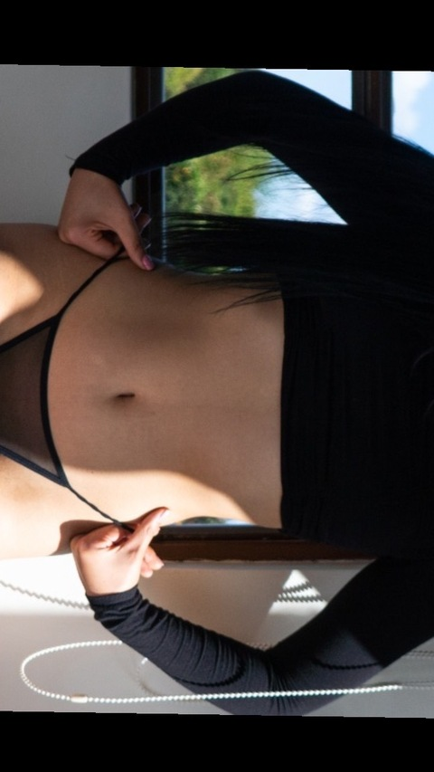 @iamelig leaks Onlyfans videos for free 

 picture 2