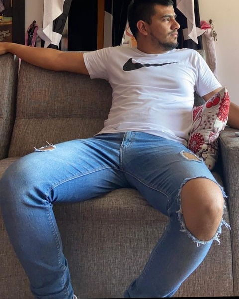 iandresperez OnlyFans Leaks 

 picture 2
