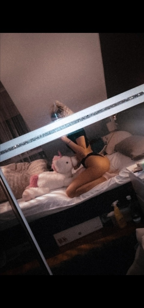 Onlyfans free content iasmine_maria23 

 picture 2