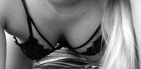@ibizabeck leak Onlyfans content free 

 picture 2