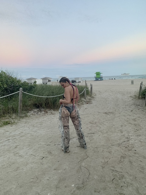 Onlyfans leak icywhiteting 

 picture 2