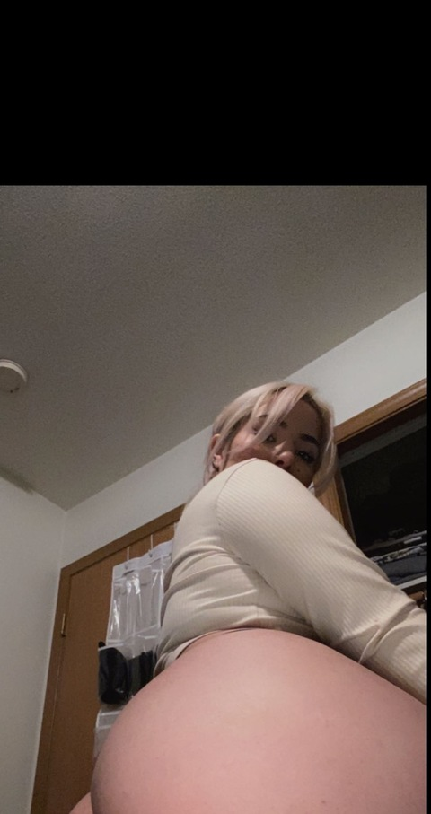 @idamonique leaks Onlyfans photos for free 

 picture 2