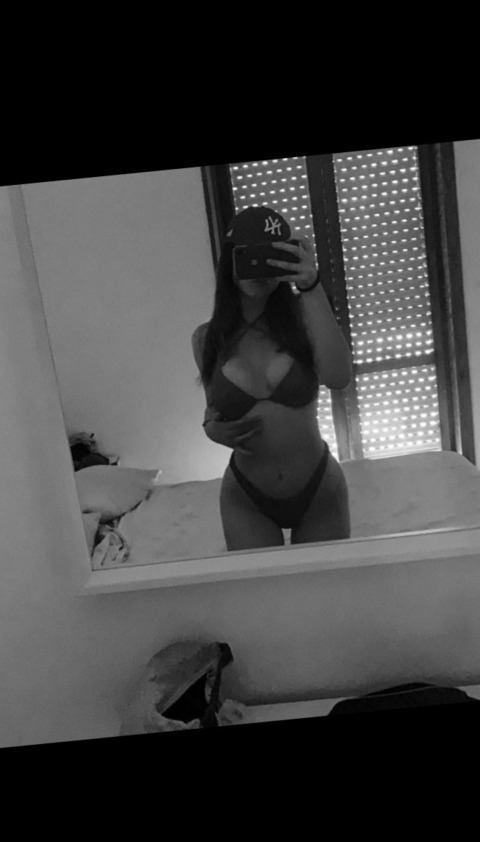 ikaca OnlyFans Leak 

 picture 2