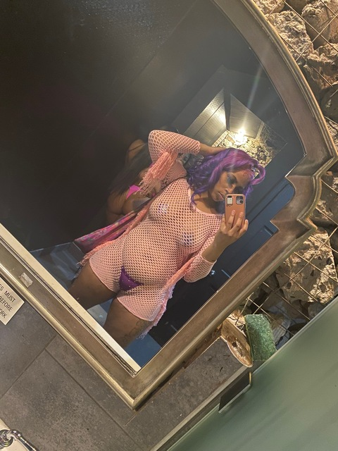 View ilovemoneyshanti (MoneyteamShaa) OnlyFans 7 Photos and 13 Videos leaked 

 picture 2