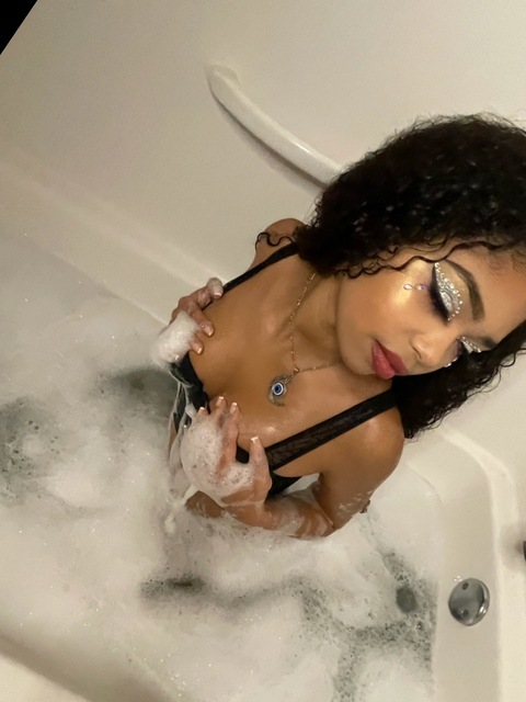iloveroxyx OnlyFans Leak (35 Photos and 15 Videos) 

 picture 2