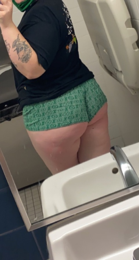View imbatchick17 (Imbatchick) OnlyFans 1 Photos and 1 Videos leaks 

 picture 2