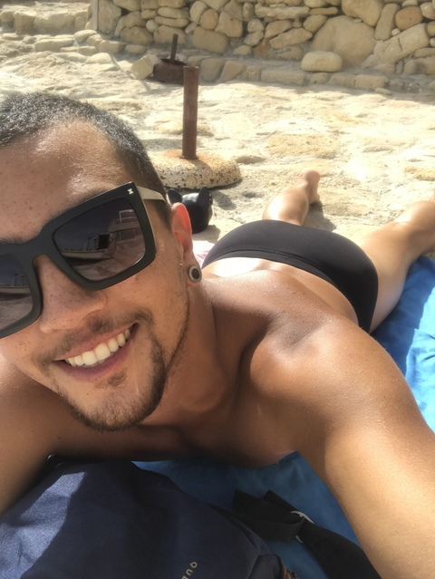 View imvictormanuel OnlyFans content for free 

 picture 2