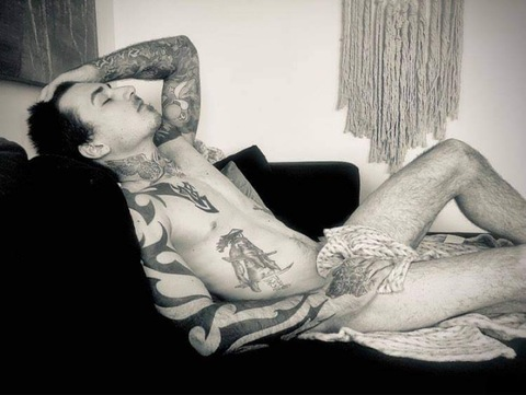 View imyourman9000 (Dave) OnlyFans 95 Photos and 40 Videos for free 

 picture 2