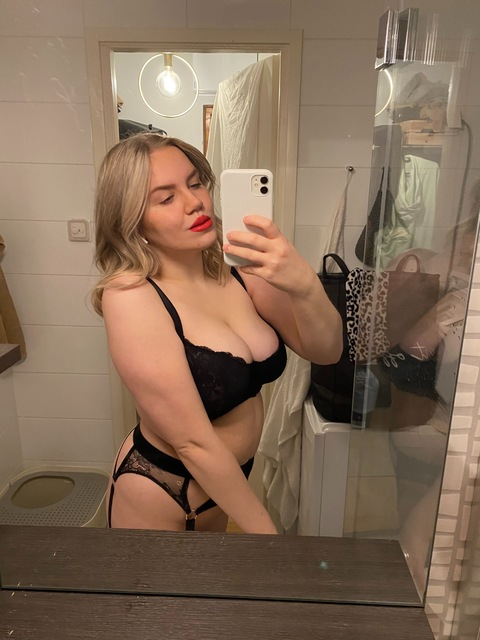 View Ines (inesxxx) OnlyFans 5 Photos and 1 Videos leaks 

 picture 2