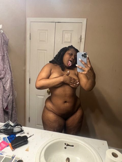 infamoussbooty OnlyFans Leak 

 picture 2