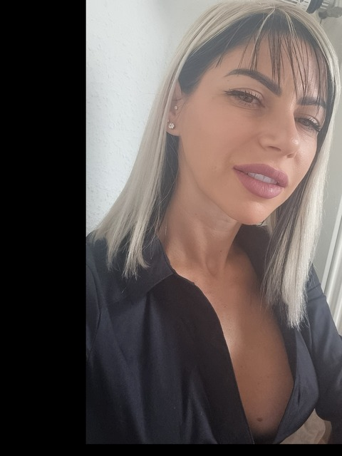 ingridkyra13 OnlyFans Leaked Photos and Videos 

 picture 2