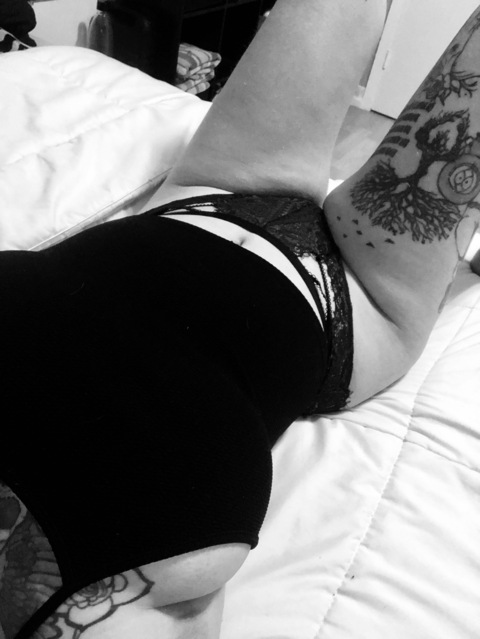 inkedgirl.98 (Cass) OnlyFans Leaks 

 picture 2