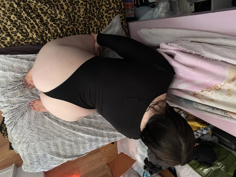 io_misery (𖤐Internet Of Misery𖤐) free OnlyFans content 

 picture 2