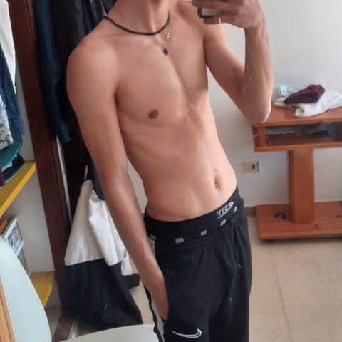 iogurin (Tripode🔞) free OnlyFans content 

 picture 2