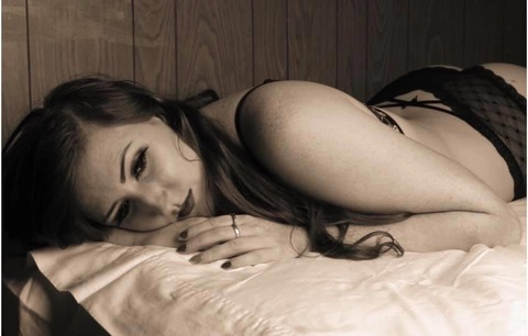 iowafox (Christa) OnlyFans content 

 picture 2