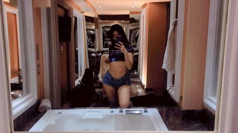 View isacoolina19 OnlyFans content for free 

 picture 2