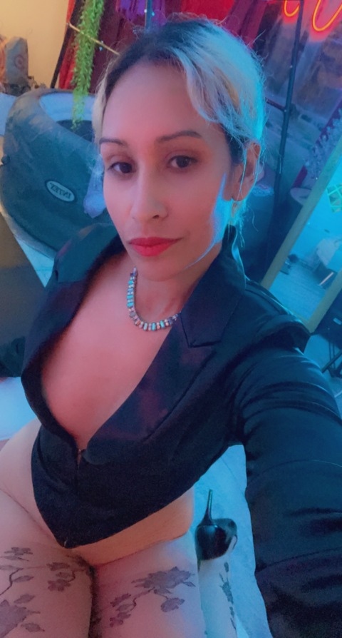 ishtarrises6 OnlyFans Leaked 

 picture 2